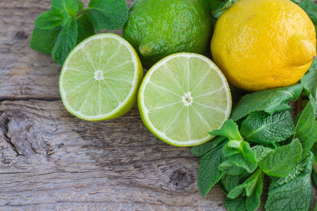 Flavoured-water-with-a-taste-of-citrus-mint